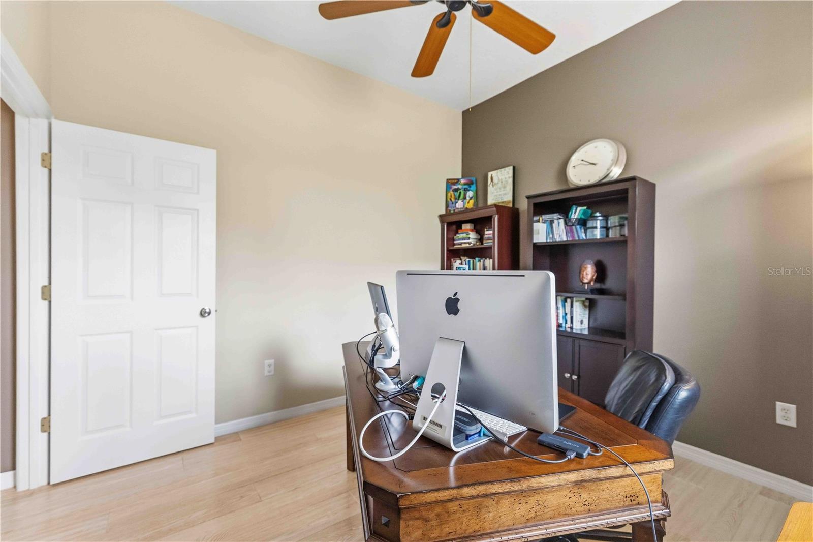 UNIVERSITY PLACE - Residential