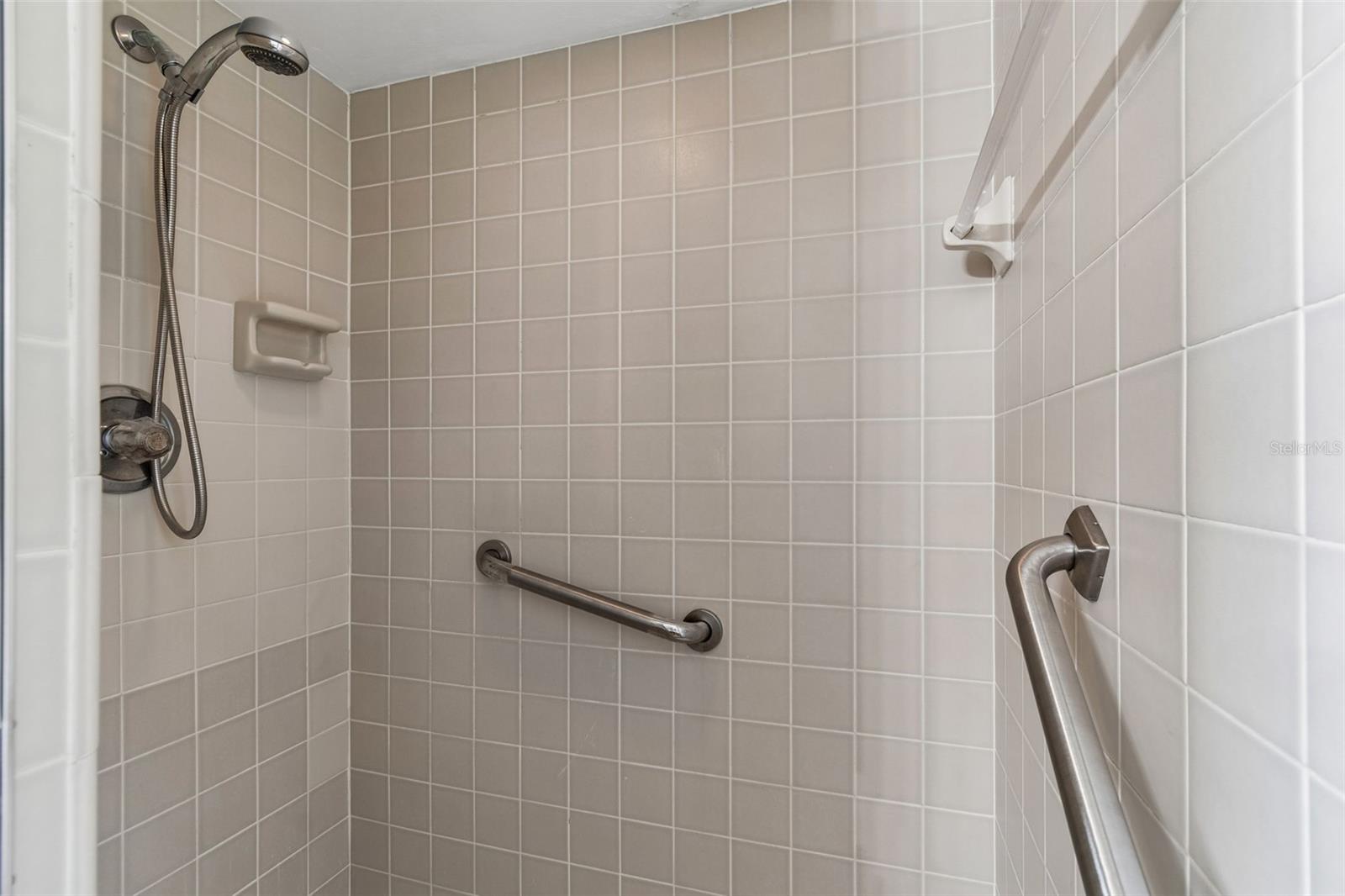 TEMPLE TERRACES REP OF TR - Residential