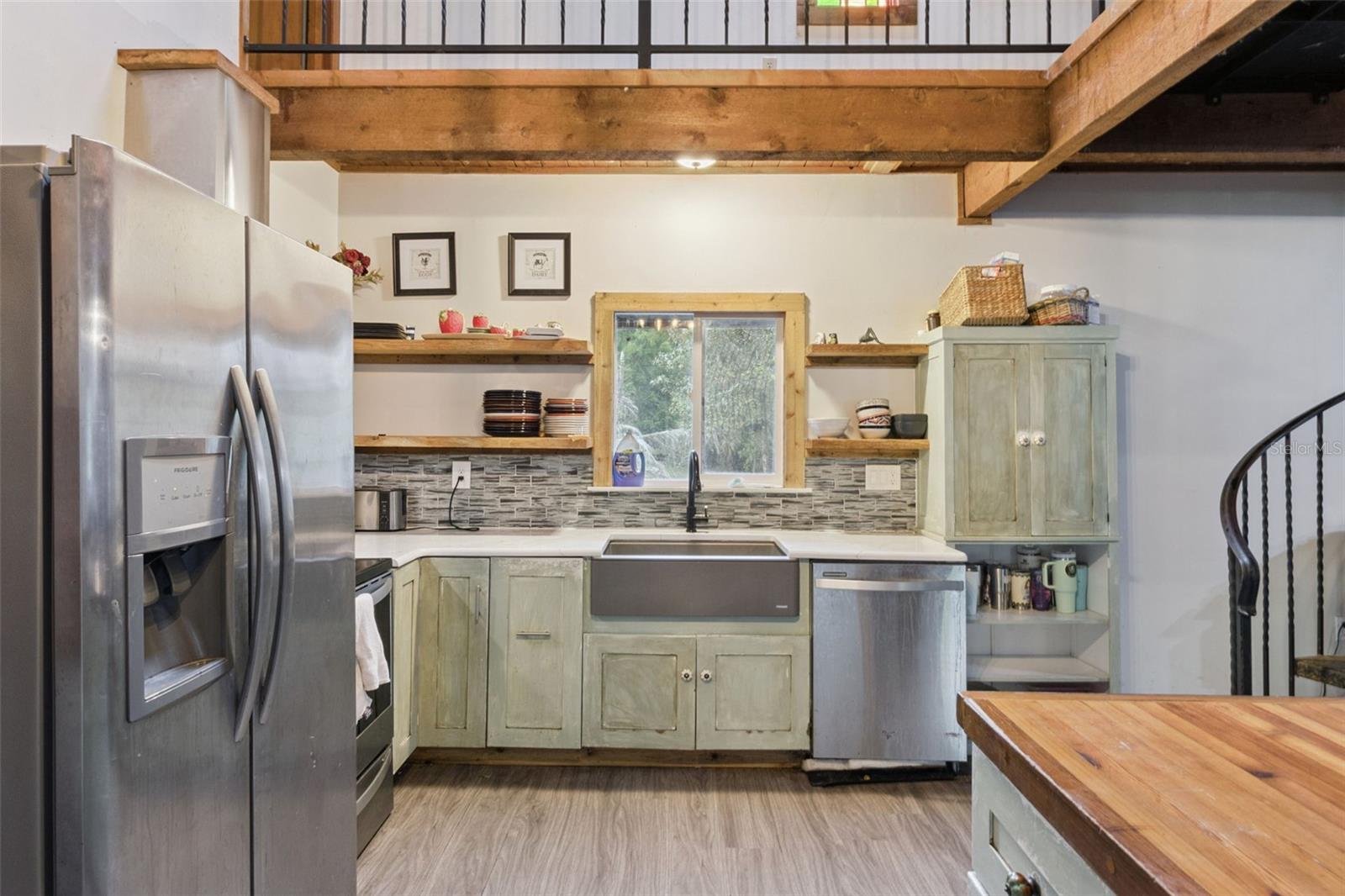 BAYMEADOWS - Residential