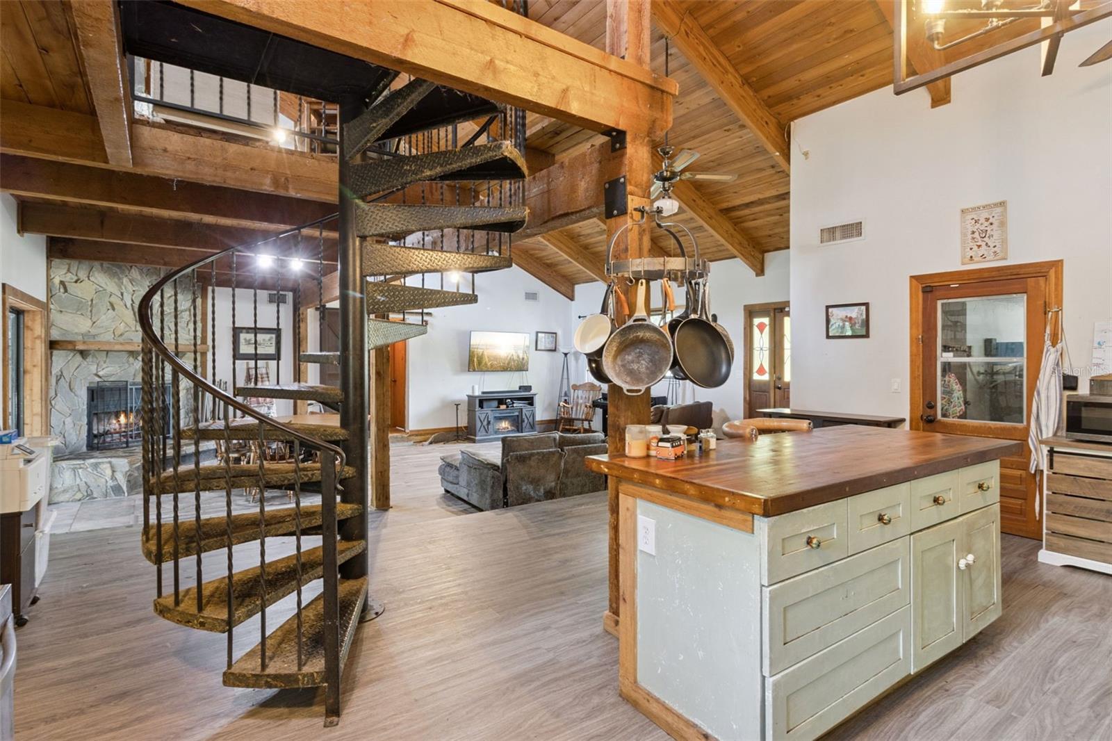 BAYMEADOWS - Residential