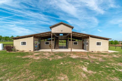 Tiny photo for 2700 SW 210th Avenue, Dunnellon, FL 34431 (MLS # OM721682)