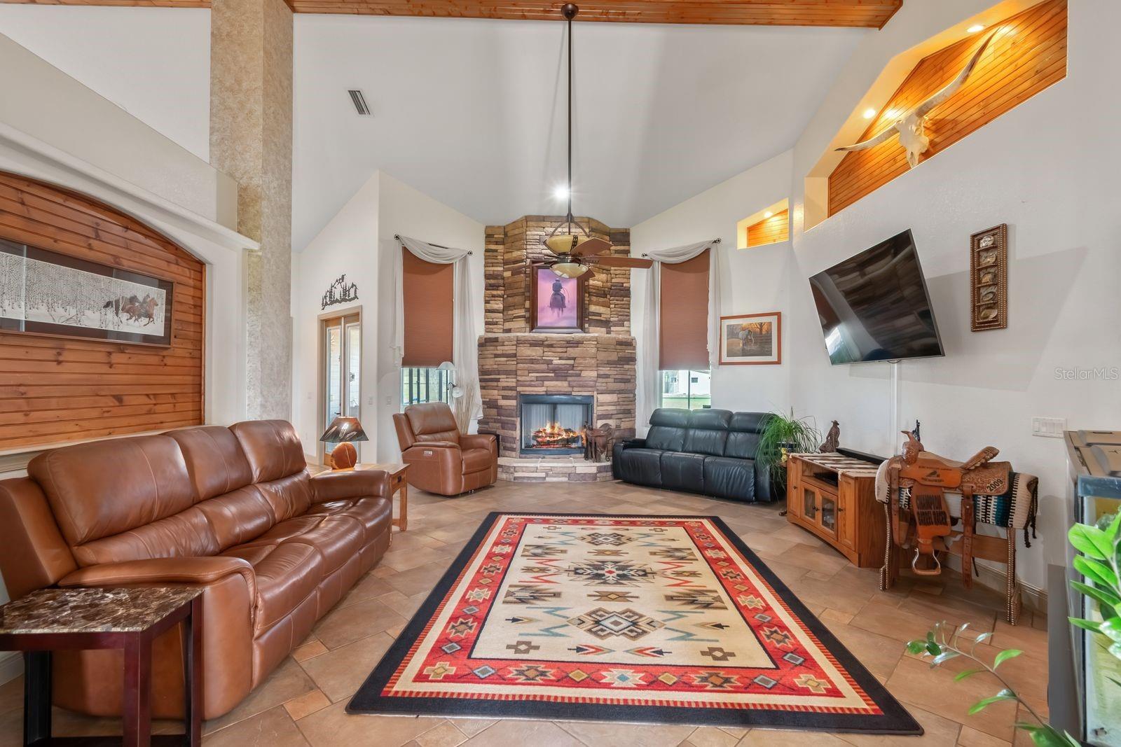 MEADOW RDG RANCHES SOUTH - Residential