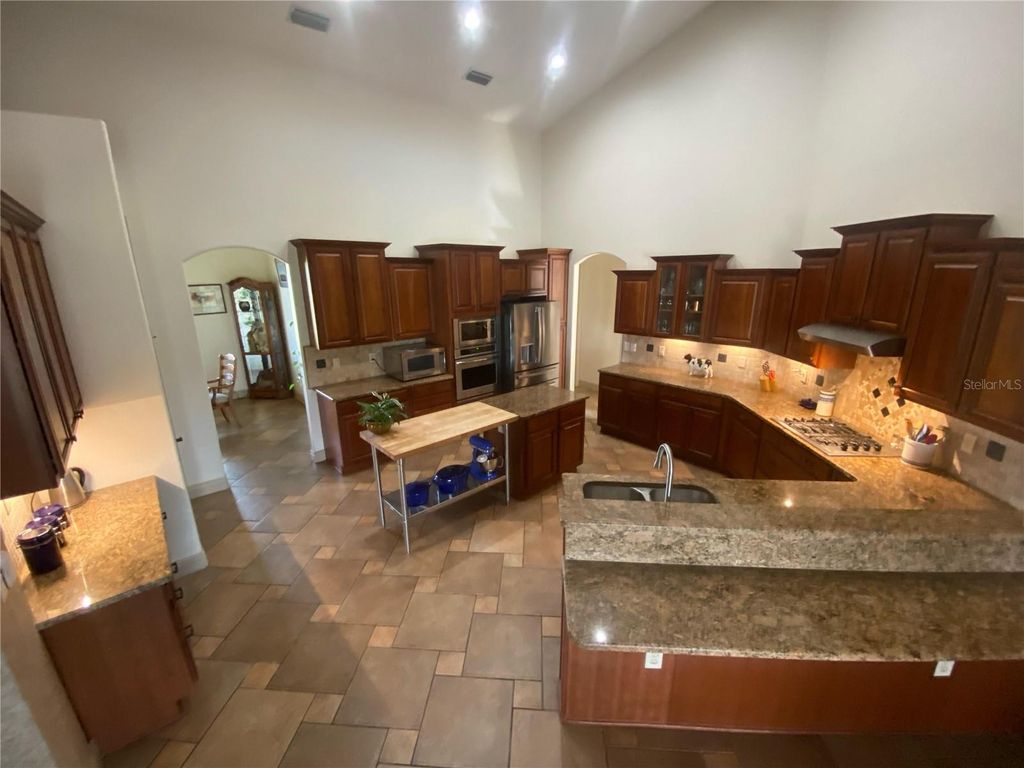 Photo of 2700 SW 210th Avenue, Dunnellon, FL 34431 (MLS # OM721682)