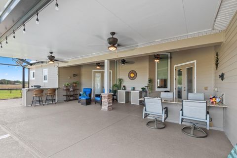 Tiny photo for 2700 SW 210th Avenue, Dunnellon, FL 34431 (MLS # OM721682)