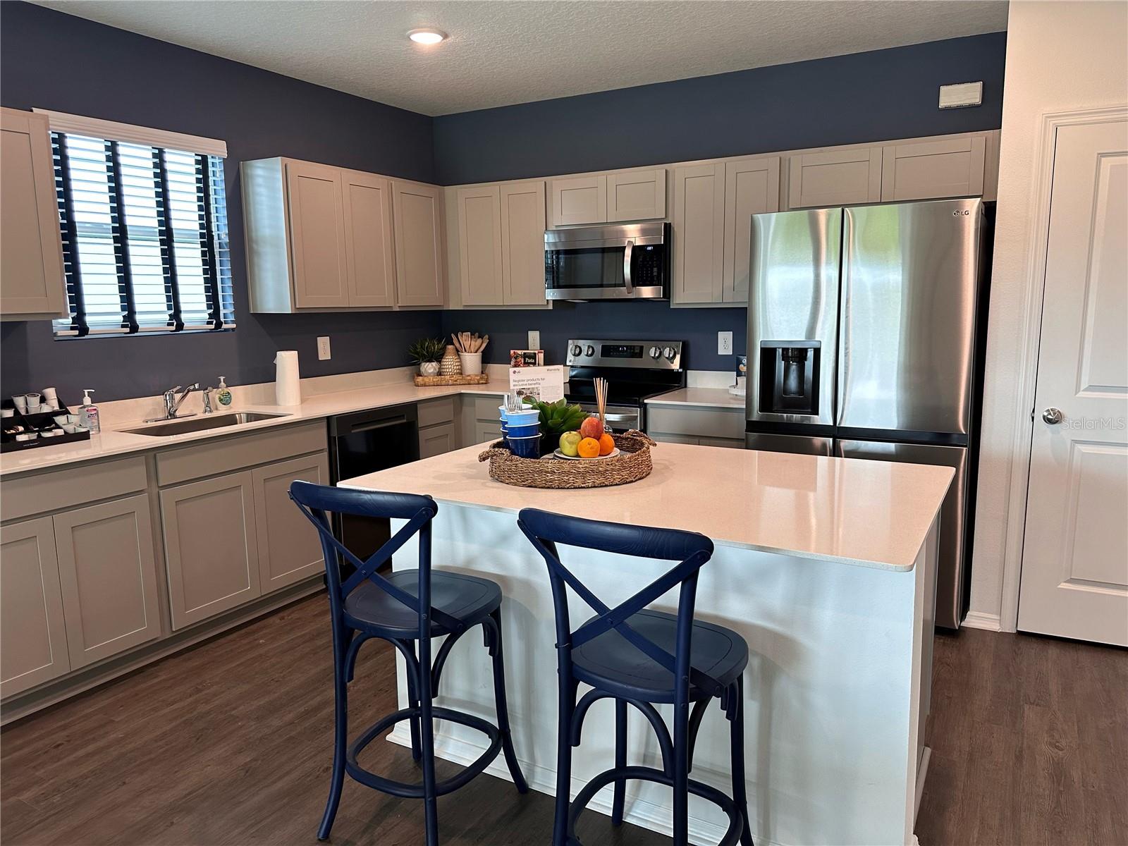 BROADLEAF - Residential