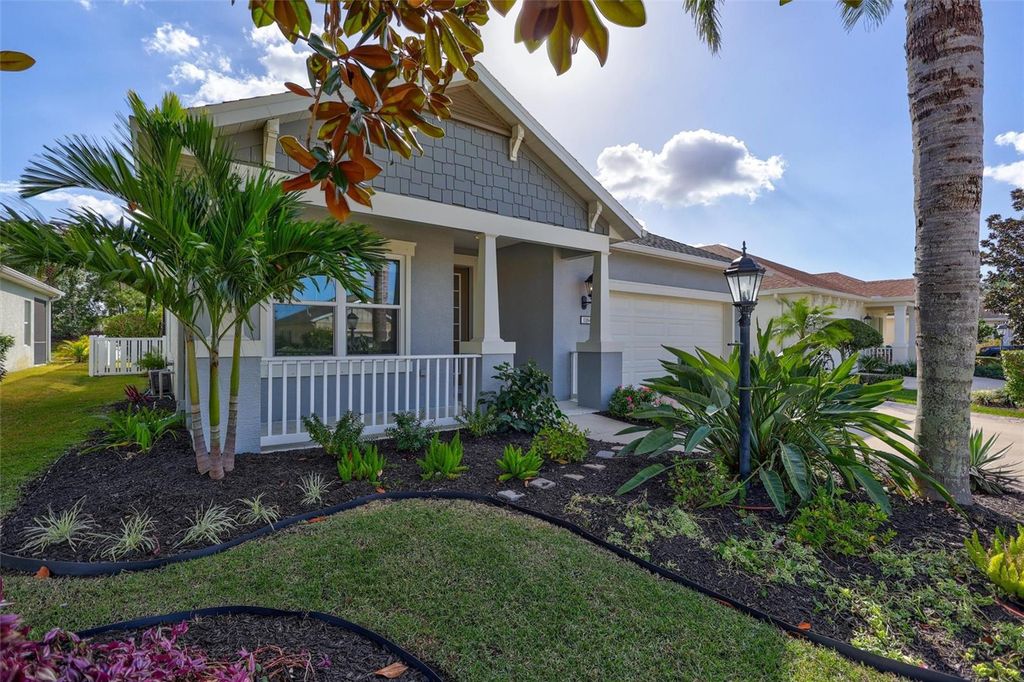 Photo of 11842 Forest Park Cir, Bradenton, FL 34211 (MLS # A4676361)