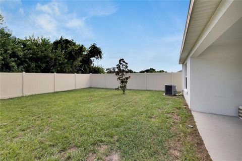 A home in WIMAUMA