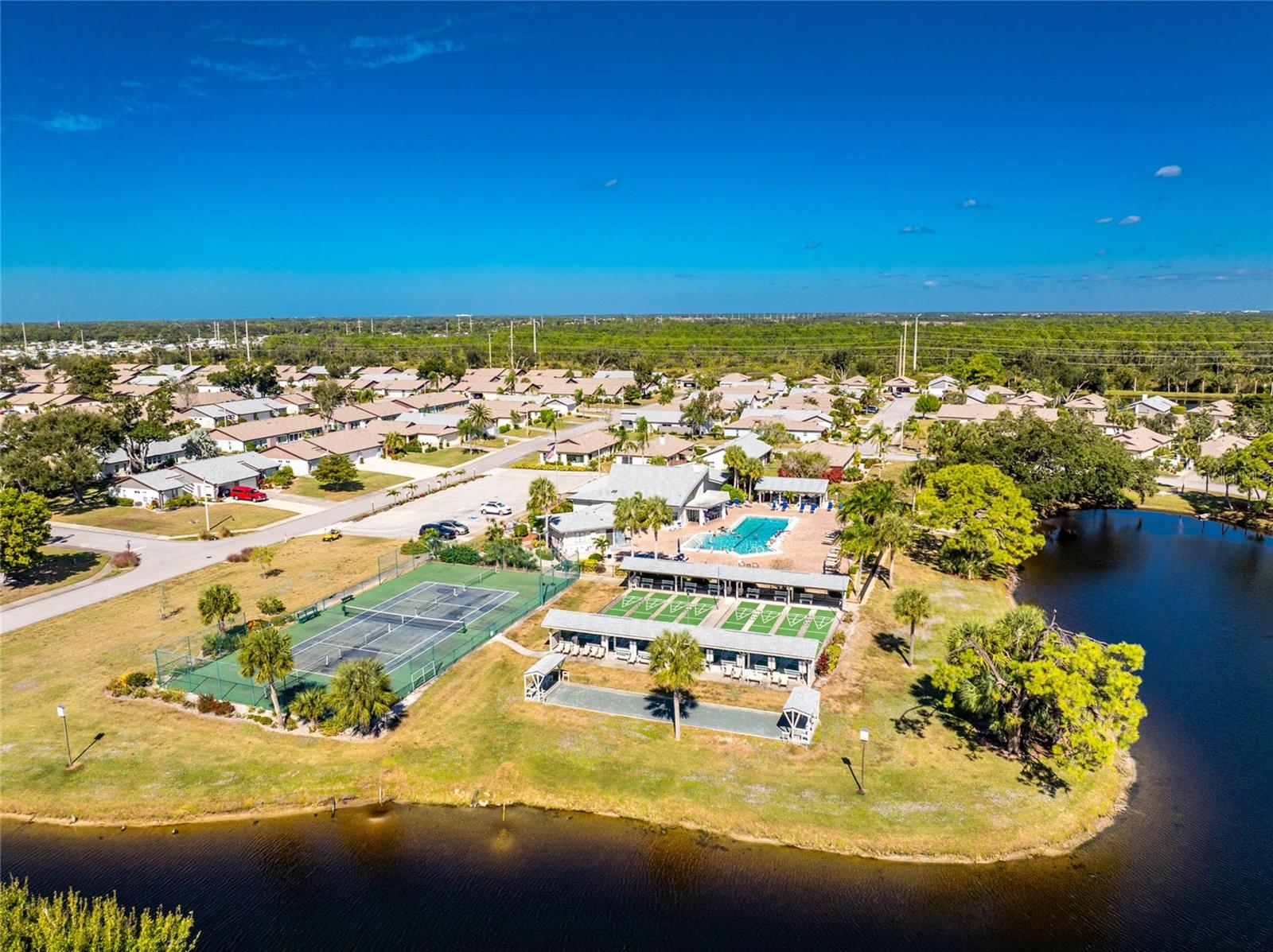 FOXWOOD - Residential