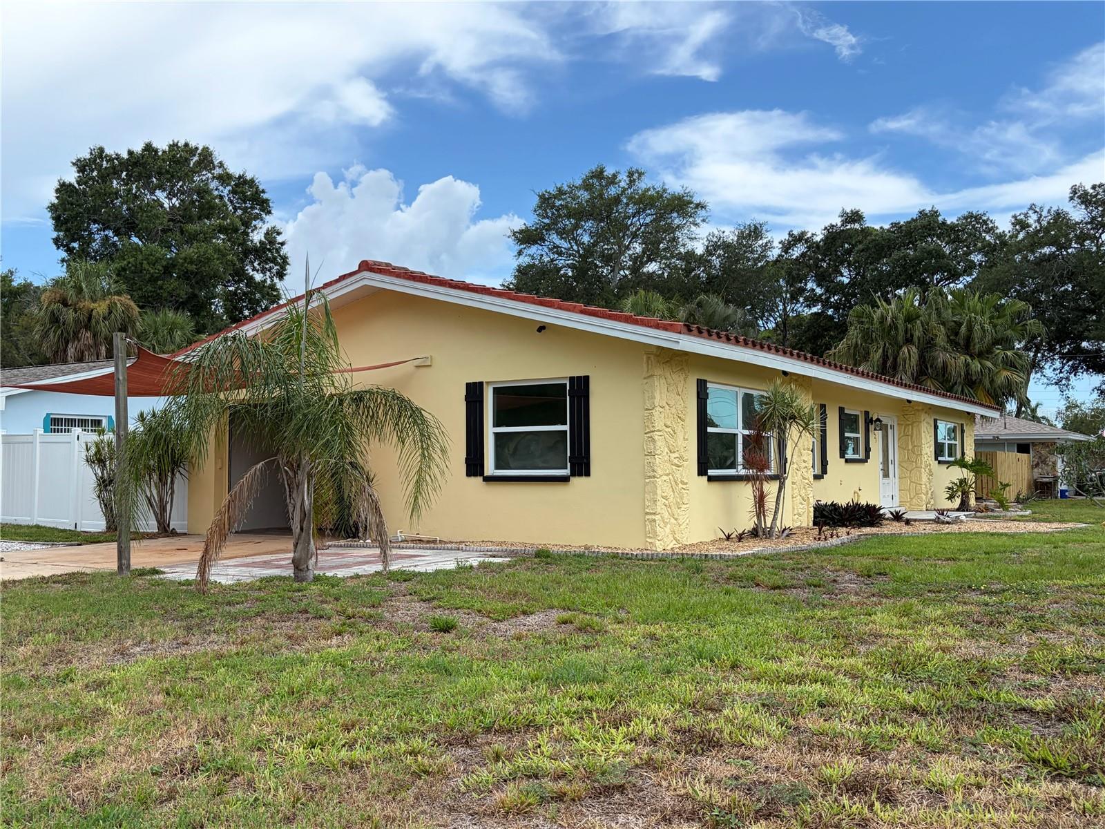 623 PALM BOULEVARD