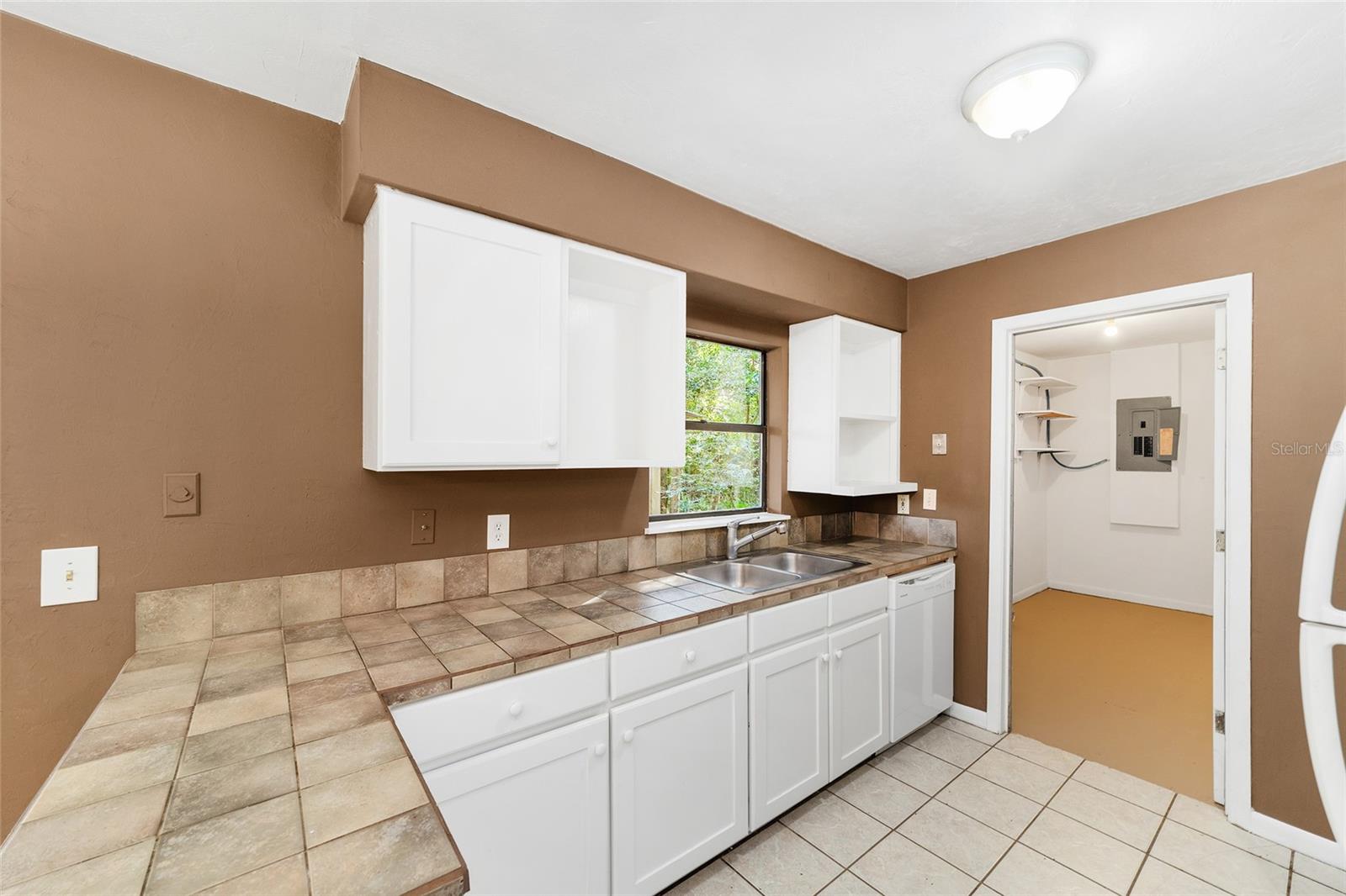 BROKEN ARROW - Residential