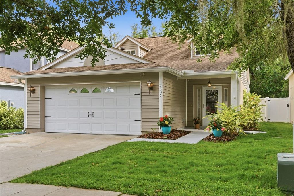 Photo of 5805 Meadowpark Place, Lithia, FL 33547 (MLS # TB8495823)