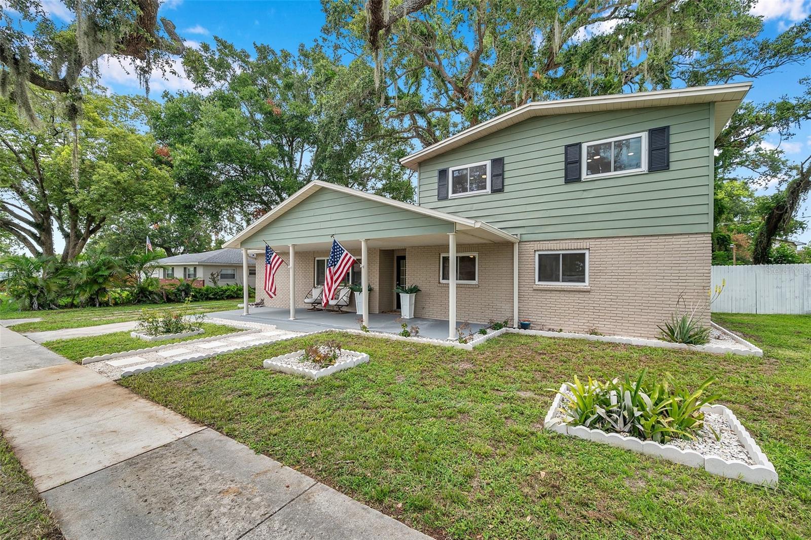 205 W WHEELER ROAD