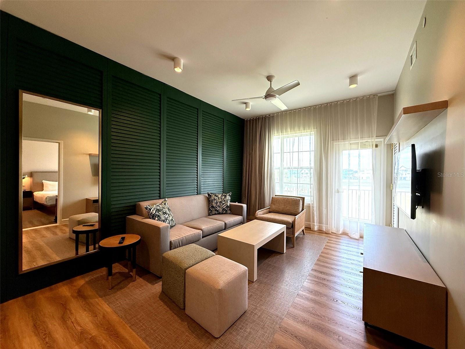 SUNSET WALK HOTEL CONDO PH 2-5 - Residential