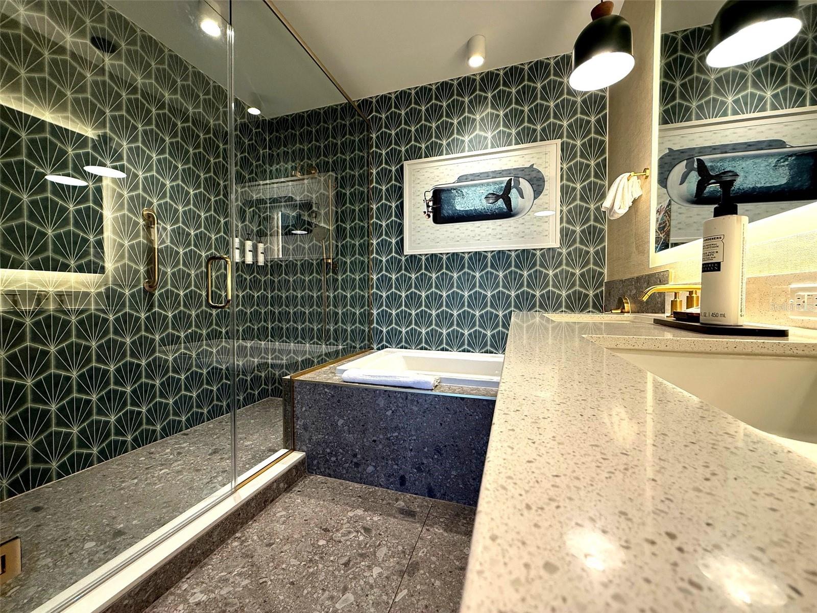 SUNSET WALK HOTEL CONDO PH 2-5 - Residential