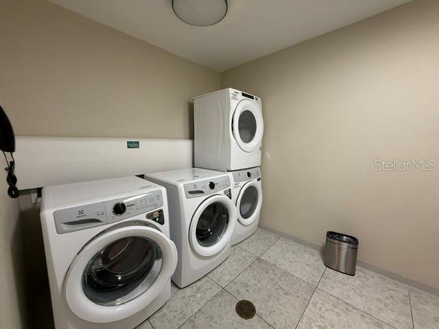 SUNSET WALK HOTEL CONDO PH 2-5 - Residential