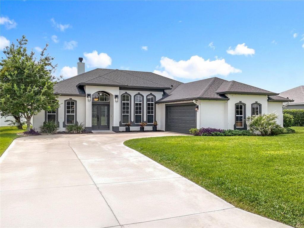 Photo of 12912 Honey Blossom Drive, Grand Island, FL 32735 (MLS # G5101886)
