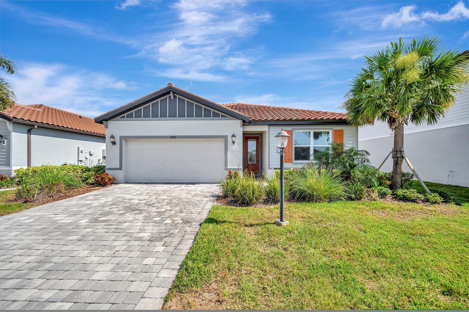 This is a MUST SEE! Newer build 4 bedroom - 3 bath residence located in highly desirable Savanna of Lakewood Ranch, near S.R. 64 & Lorraine Road. Fantastic cul-de-sac location, upon entering the foyer you are greeted with tall ceilings, split floor plan with entertainment in the center. Three of the four bedrooms are located at the front of the property and are large enough for queen size beds, or offer convenient office space or play room. Great Room style living room, kitchen and dining room overlooking the lush pond beaming with a crisp view of the Florida nature around us. The kitchen offers large dark cabinets, oversized island & granite counter tops with modern fixtures. Kitchen is equipped with stainless steel appliances including a gas stove, side by side fridge, dishwasher & microwave. Natural lighting throughout, allowing the space to feel bright and open for daily life. The primary bedroom suite is oversized with a massive walk in closet & private bathroom with open shower. The laundry room is equipped with washer & gas dryer. The highly desired newer Lakewood Ranch community of Savanna has a lot to offer including resident basketball court, tennis court, community pool, dog park & playground.