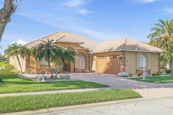 117 GRAND OAK CIR, VENICE, FL 34292 - Image 4cbcf4a88e8bdaf8f67ce1d955cb4292/457258688