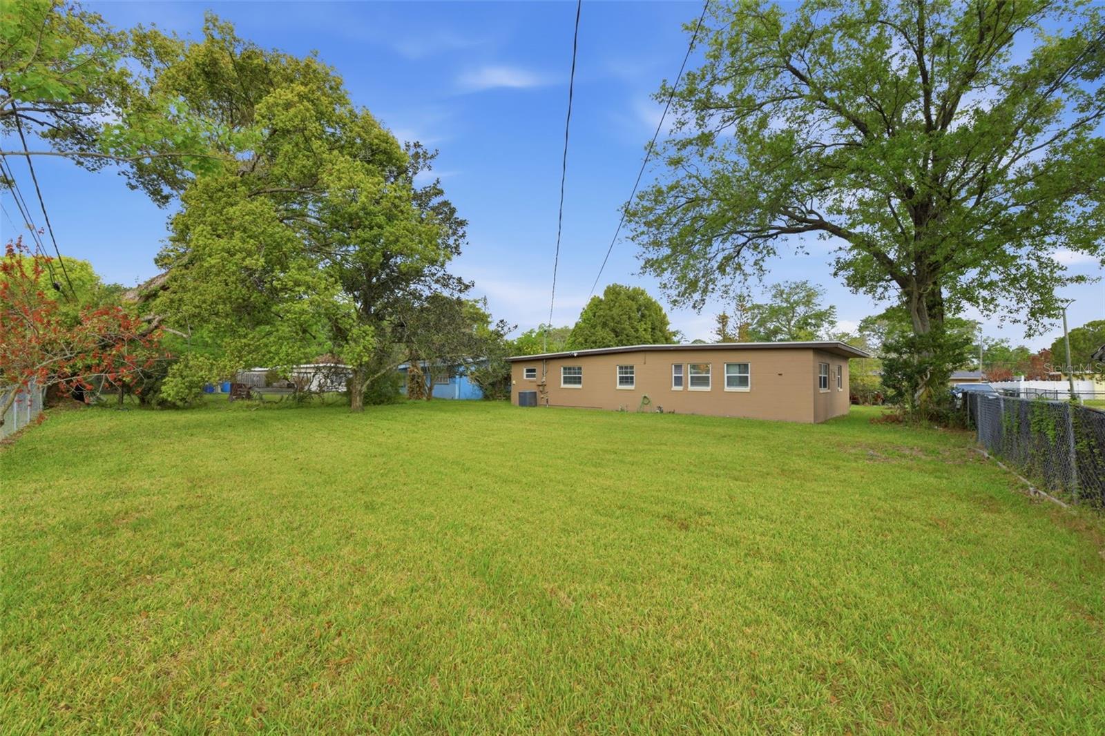 WESTSIDE MANOR SEC 02 - Residential