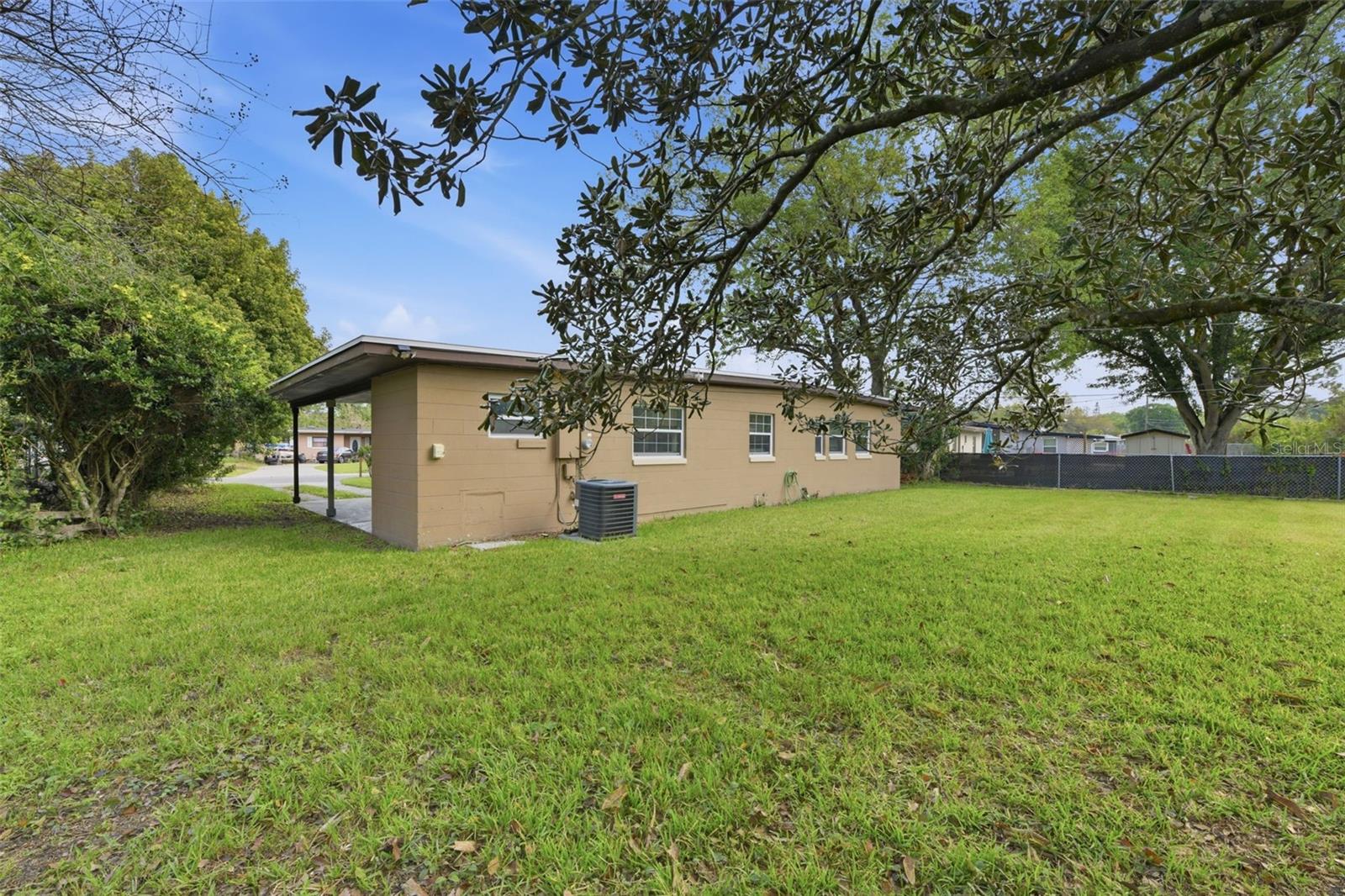 WESTSIDE MANOR SEC 02 - Residential