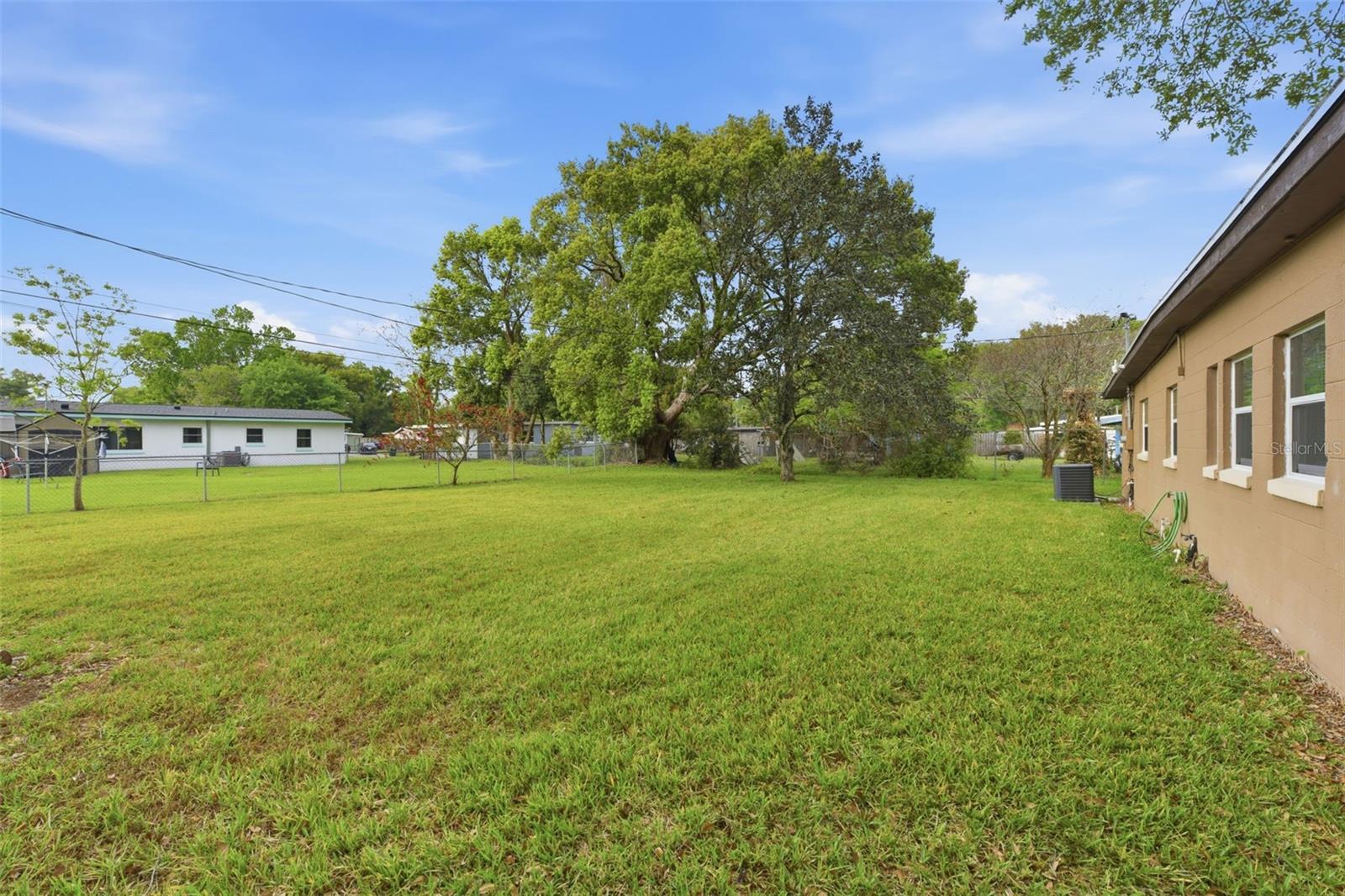 WESTSIDE MANOR SEC 02 - Residential