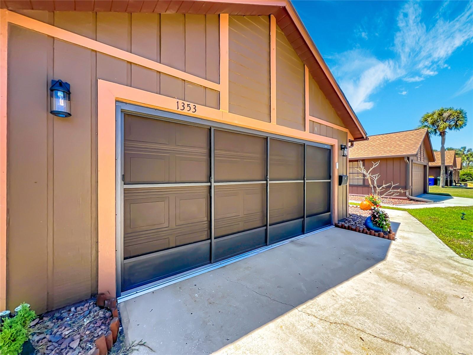 ADMIRALTY LAKES LAKE PATIO HOMES 02 REP PH 01 - Residential
