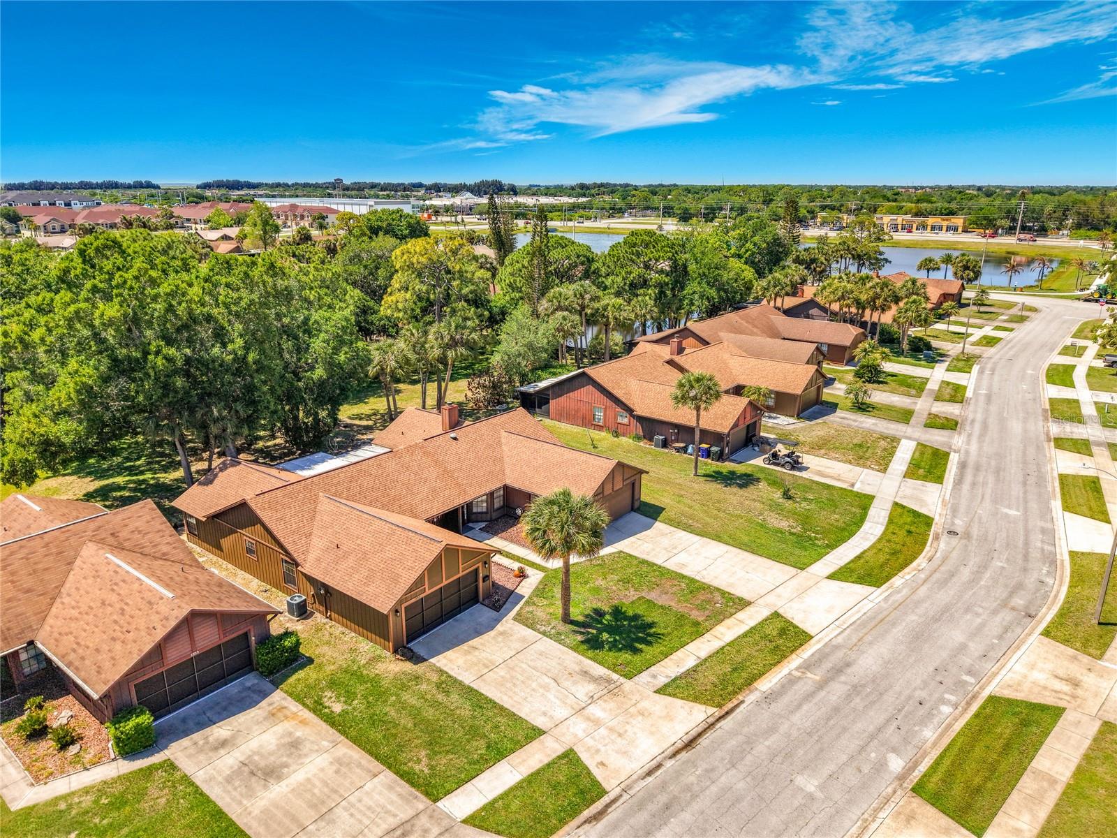 ADMIRALTY LAKES LAKE PATIO HOMES 02 REP PH 01 - Residential