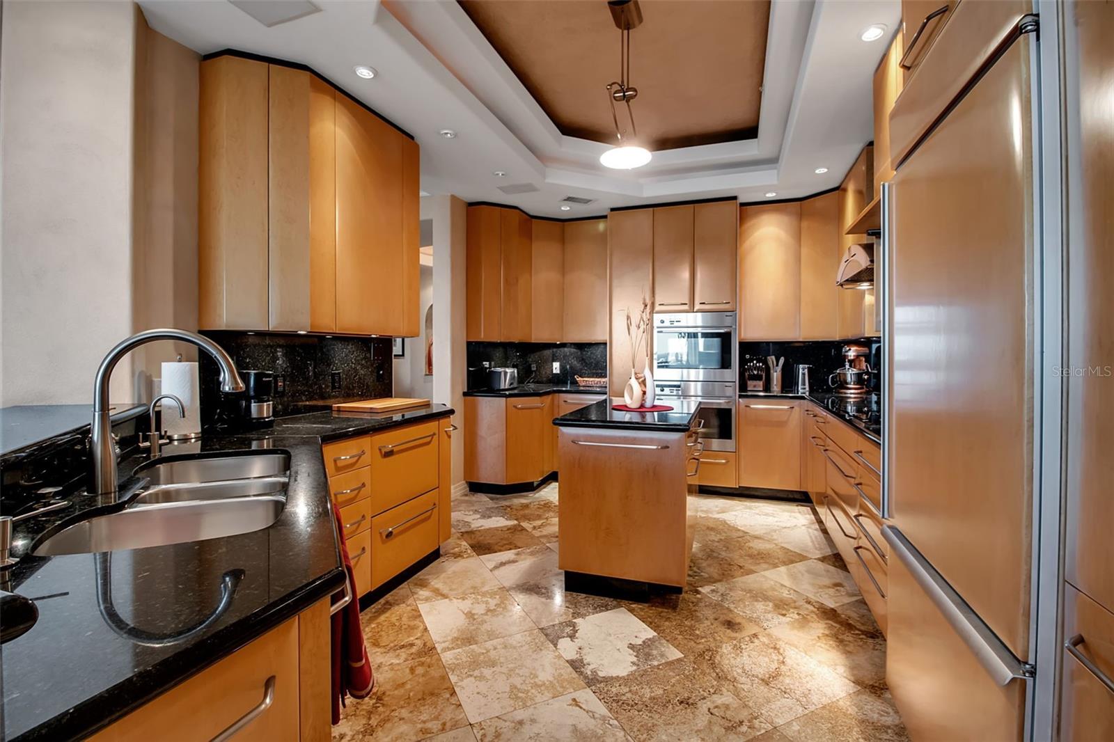 MERIDIAN AT THE OAKS - Residential