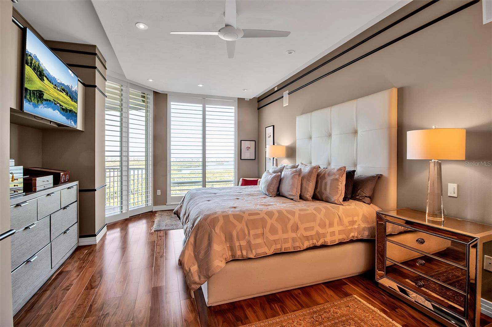 MERIDIAN AT THE OAKS - Residential