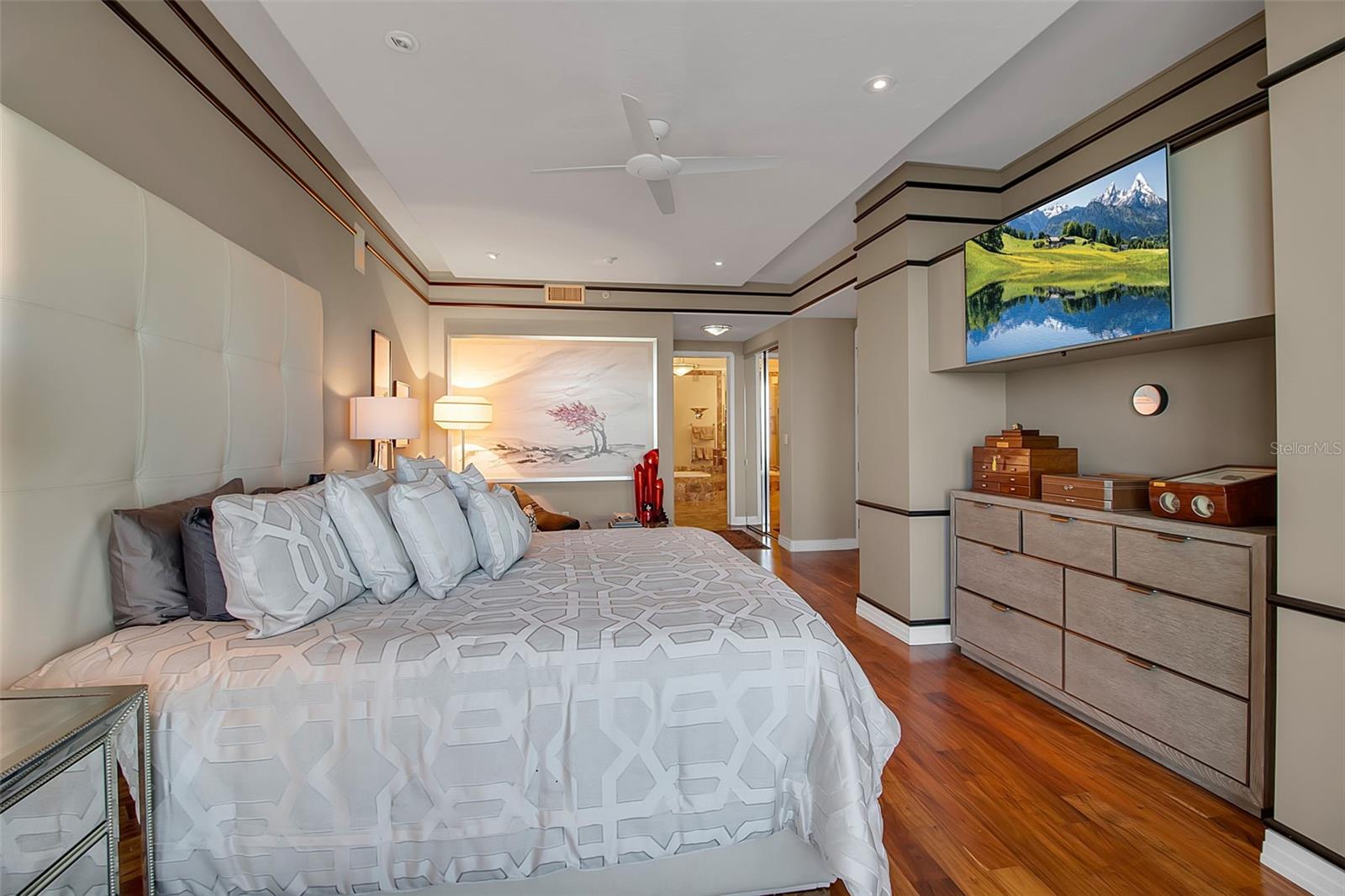MERIDIAN AT THE OAKS - Residential