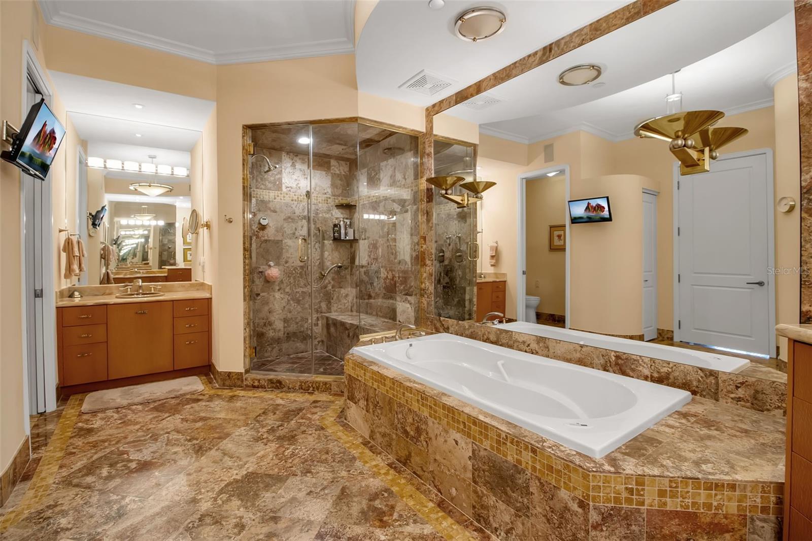 MERIDIAN AT THE OAKS - Residential