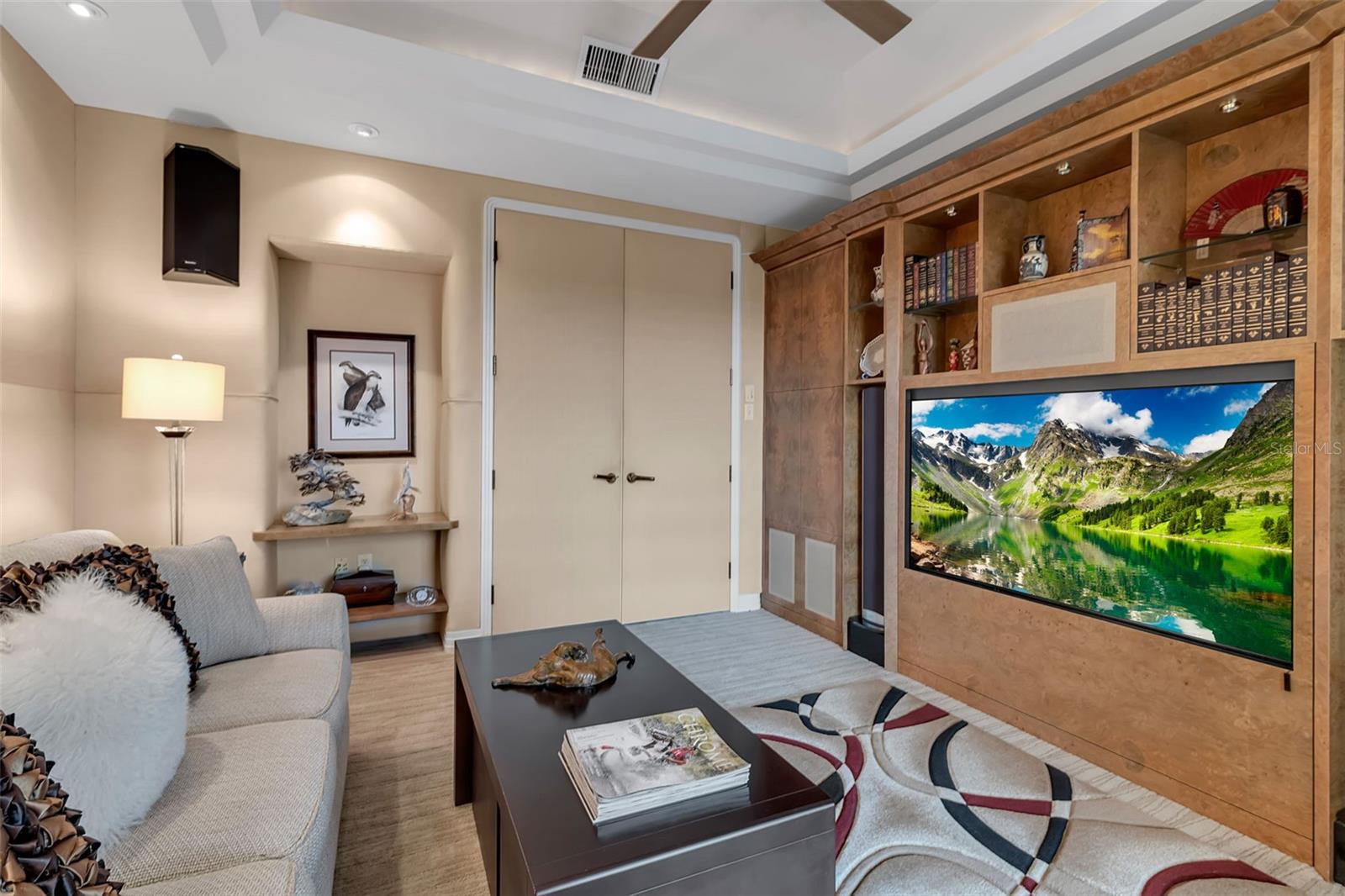 MERIDIAN AT THE OAKS - Residential
