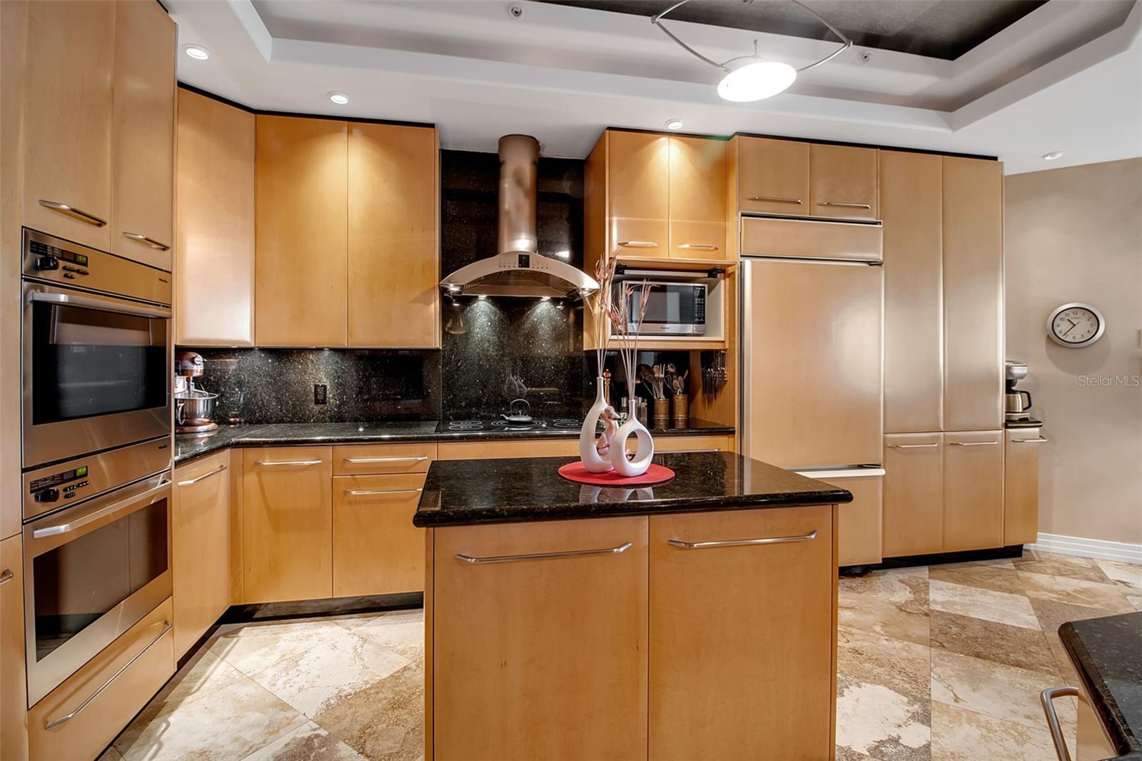 MERIDIAN AT THE OAKS - Residential