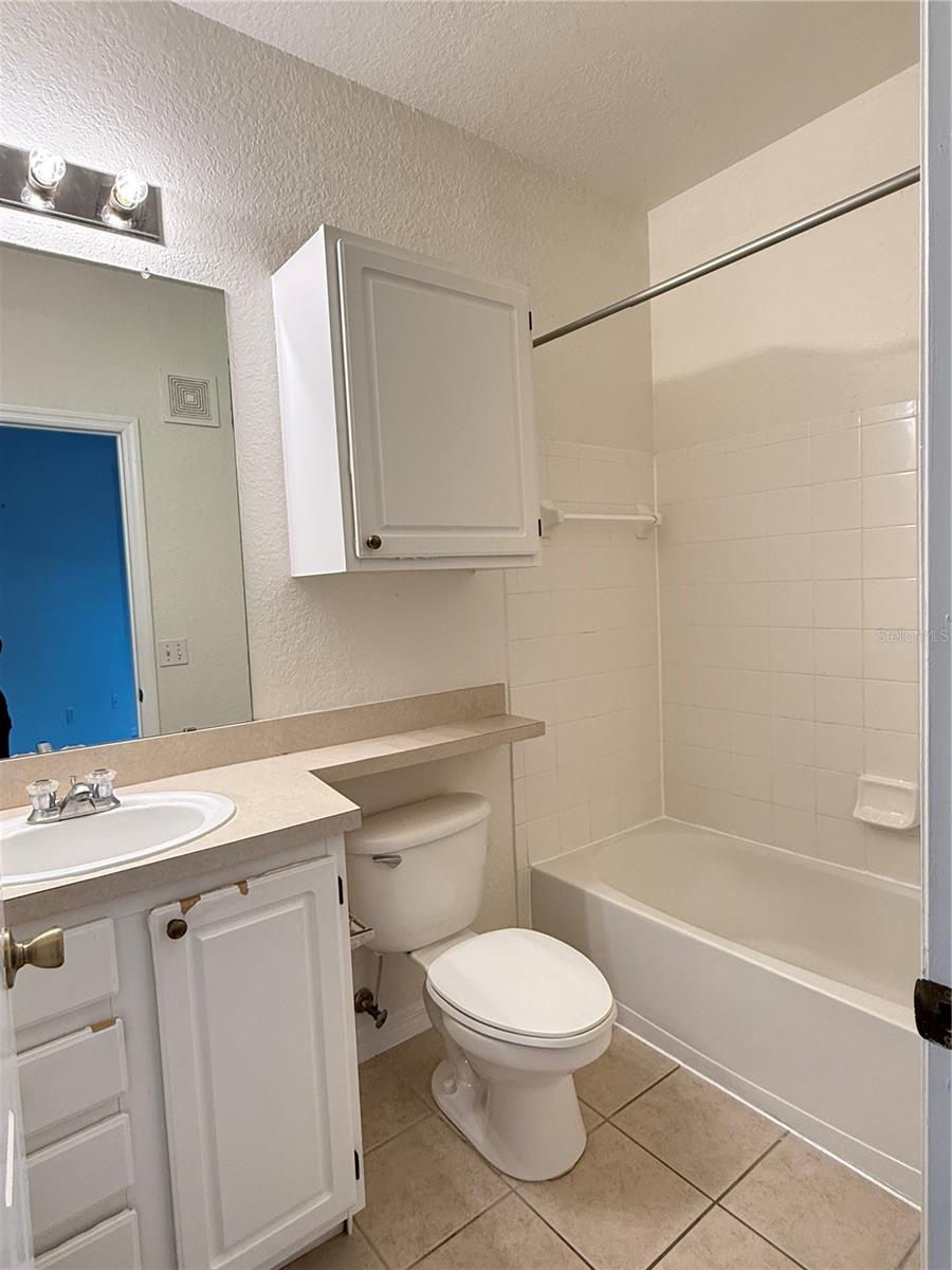 VISCONTI WEST - Residential Lease