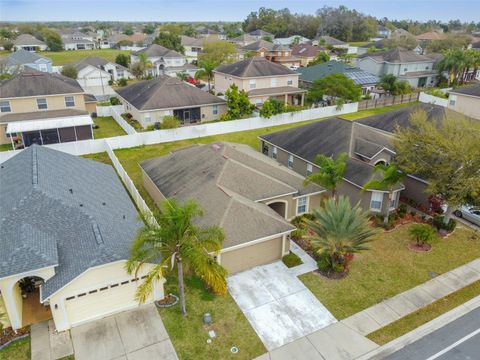 A home in LAKELAND