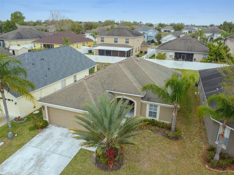 A home in LAKELAND