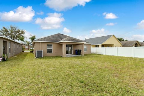 A home in LAKELAND