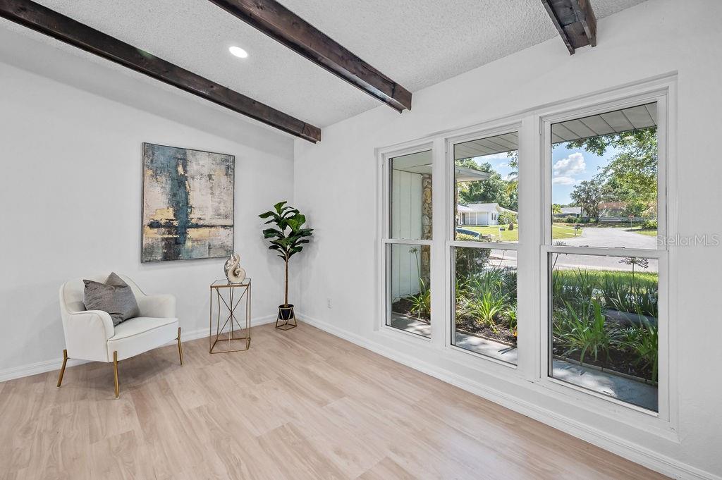 3029 PINETREE