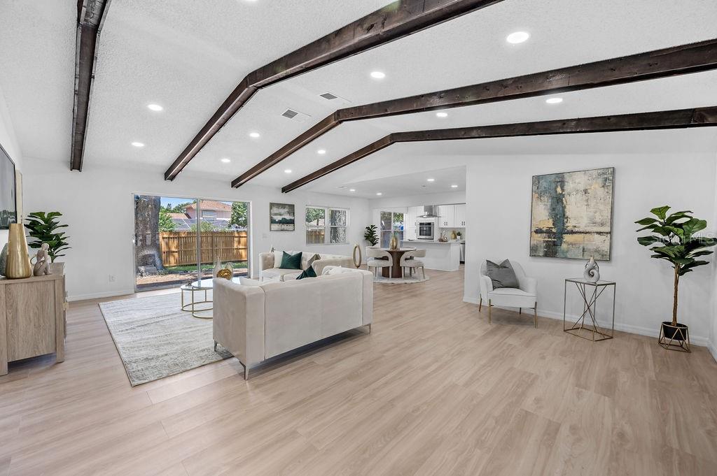 3029 PINETREE