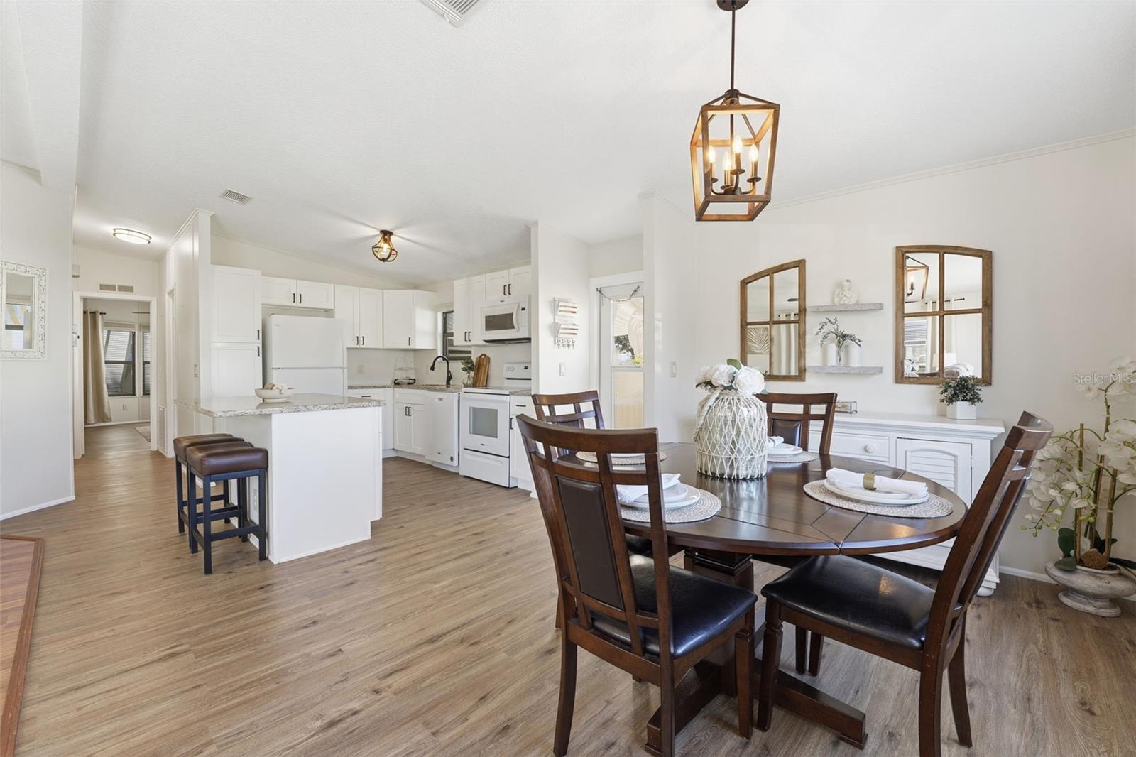 MAPLE LEAF ESTATES - Residential