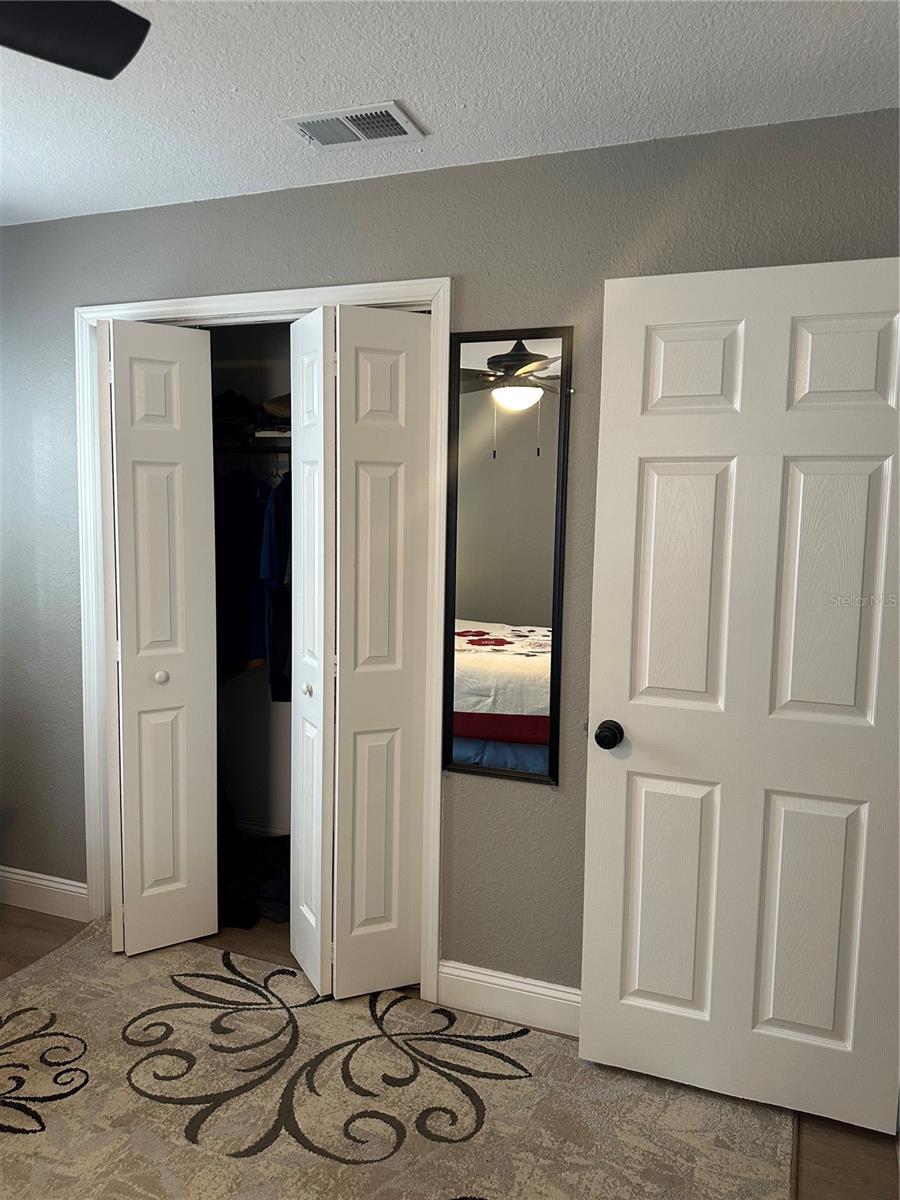 LEISURE SHORES - Residential Lease