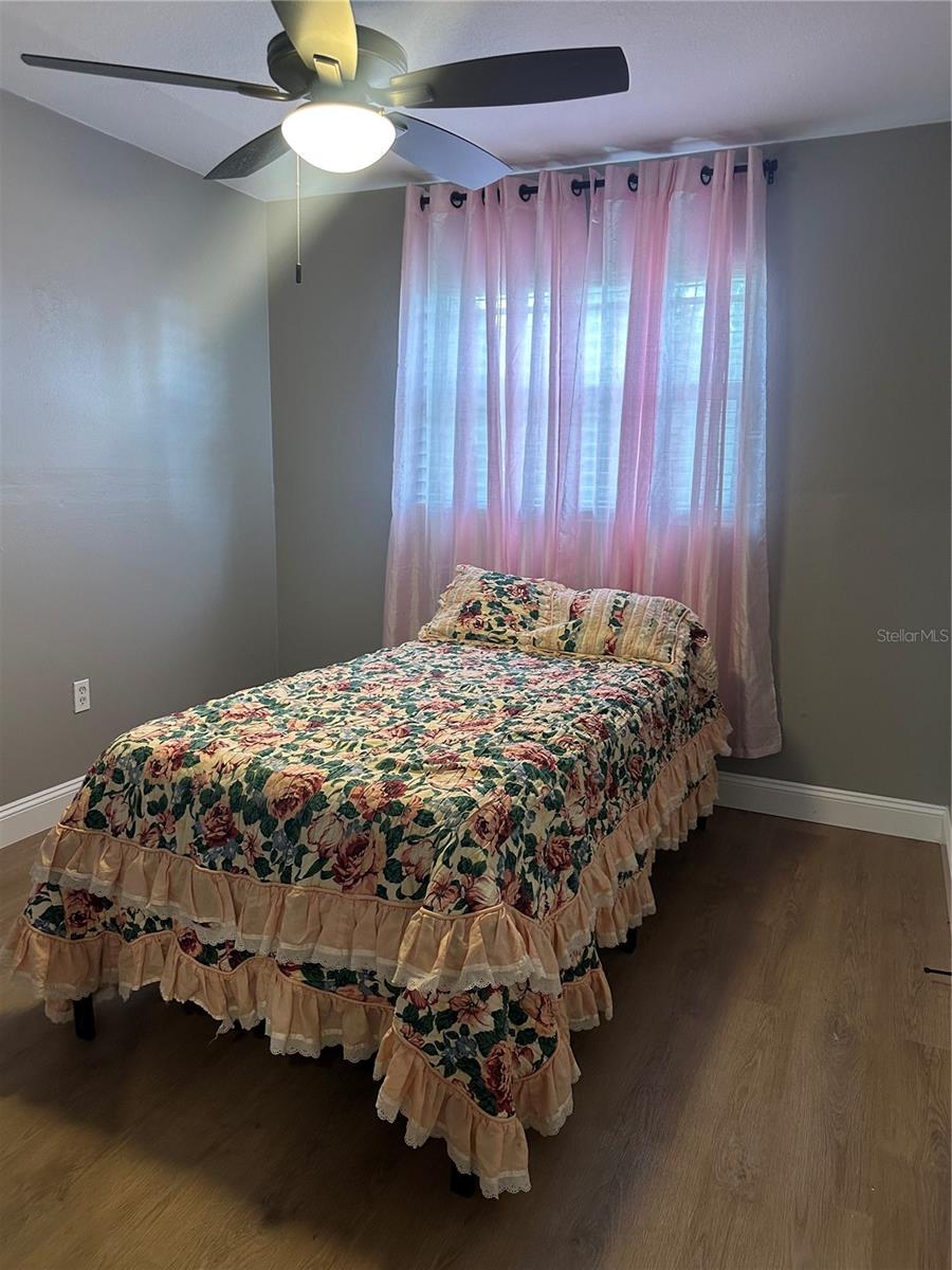 LEISURE SHORES - Residential Lease