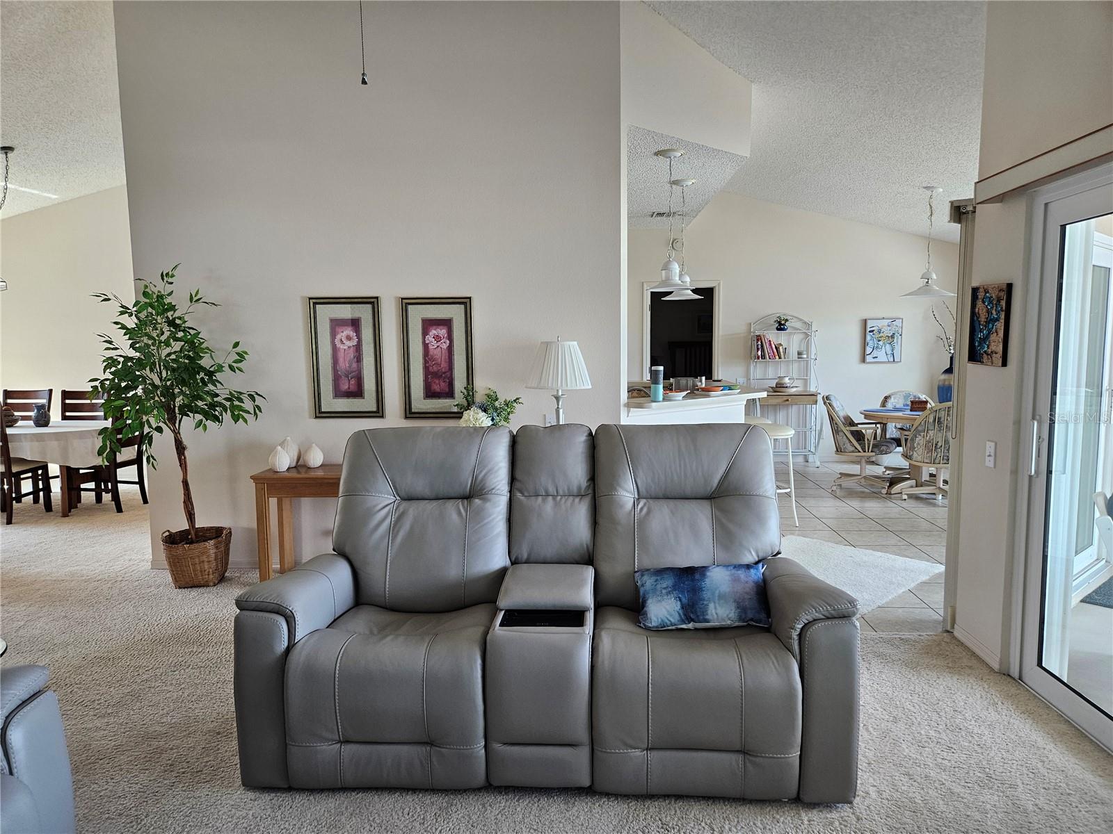 SUN CITY CENTER UNIT 163 - Residential Lease