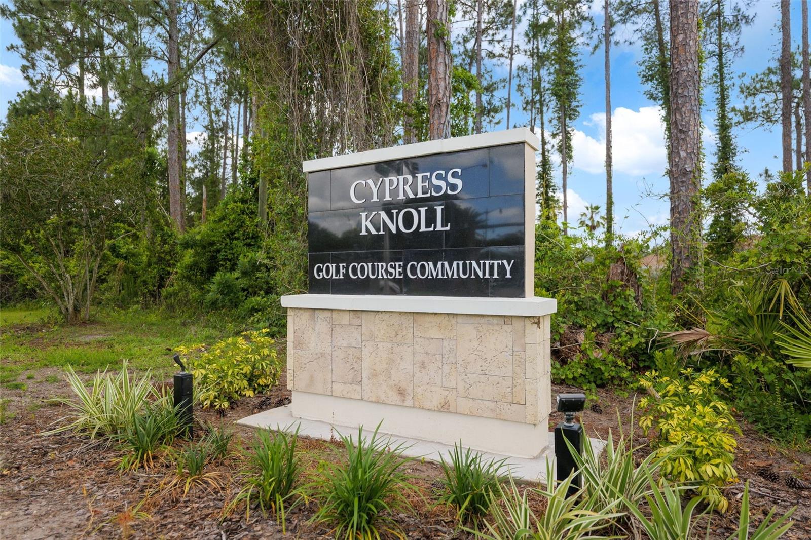 CYPRESS KNOLLS - Residential