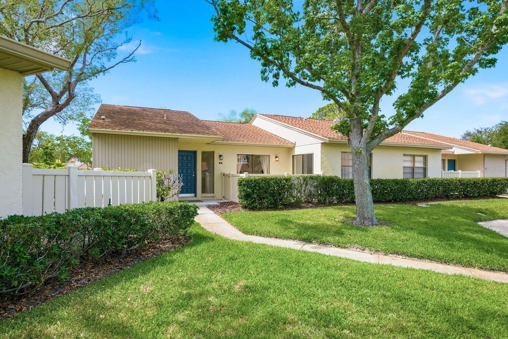 Photo of 20 Evelyn Court, Oldsmar, FL 34677 (MLS # TB8539291)