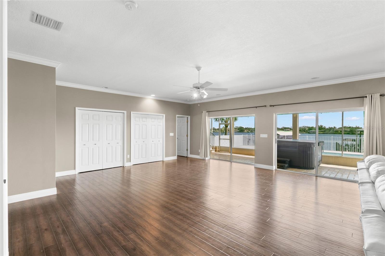 SUNSET HILLS - Residential