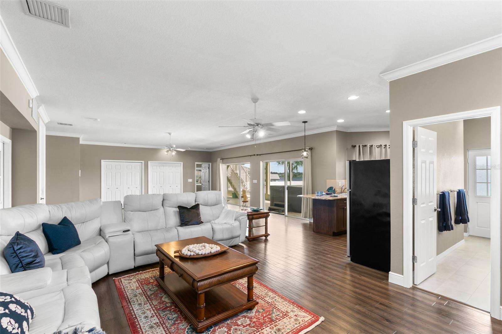 SUNSET HILLS - Residential