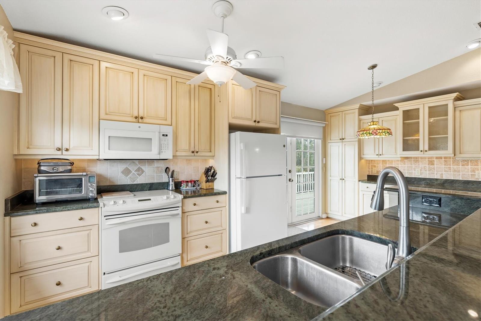 DALELAKE ESTATES - Residential