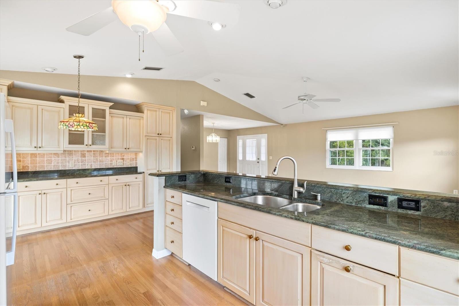 DALELAKE ESTATES - Residential