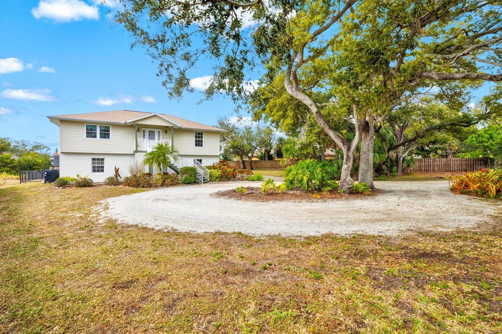 DALELAKE ESTATES - Residential